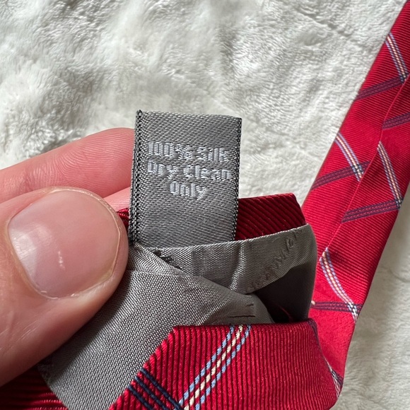 Hickey Freeman Red 100% Silk Tie Made in America - Picture 4 of 4